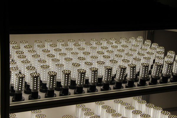 25w l00lm / w led corn bulb replacement for showcase hotel with EN62471
